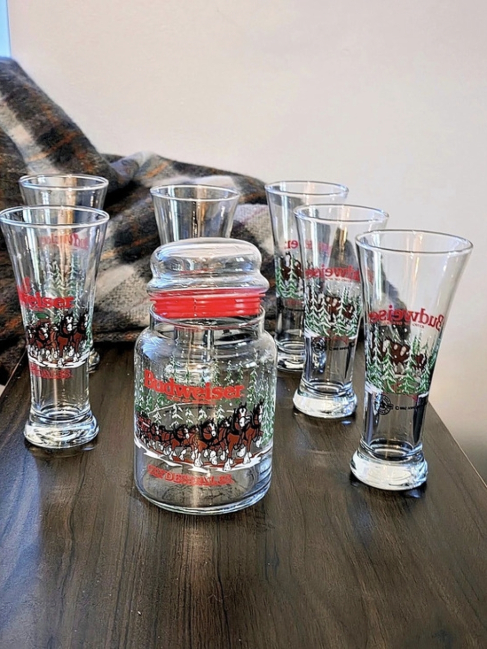 Budweiser Holiday Clydesdale Pilsner Glass Set Of 6 & 1 Jar with red Lid.